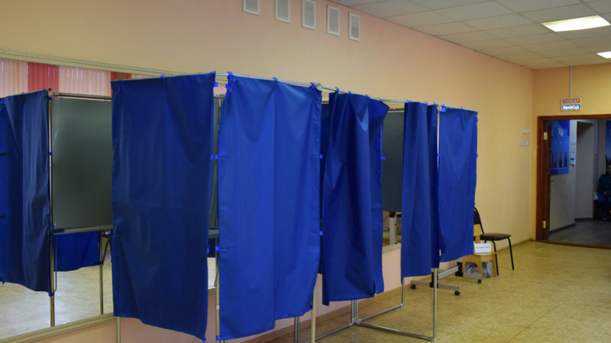 Выборы. В Саратовской области избирателям дарили брелоки и шоколадки