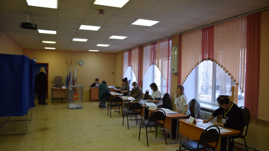 Выборы. В Саратовской области избирателям дарили брелоки и шоколадки