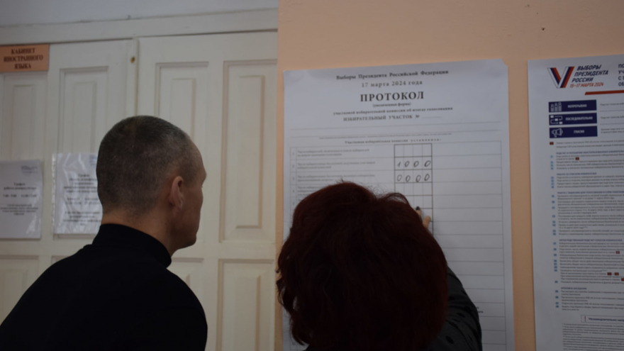 Выборы. В Саратовской области избирателям дарили брелоки и шоколадки