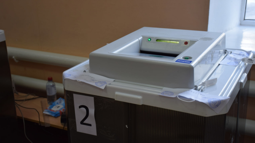 Выборы. В Саратовской области избирателям дарили брелоки и шоколадки