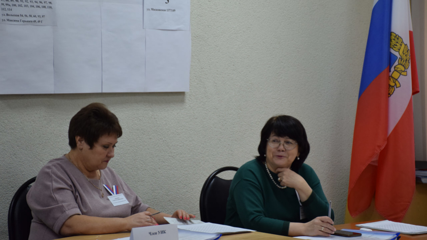 Выборы. В Саратовской области избирателям дарили брелоки и шоколадки