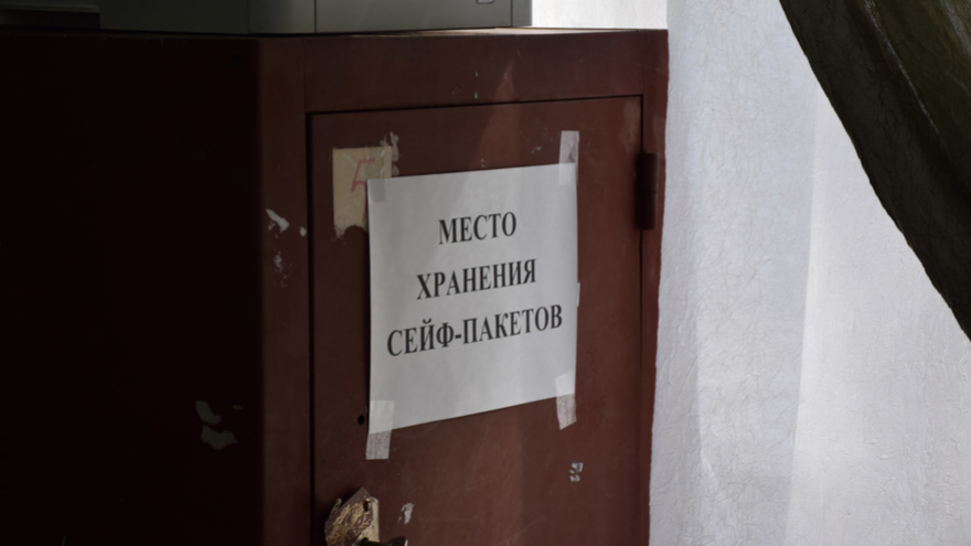 Выборы. В Саратовской области избирателям дарили брелоки и шоколадки