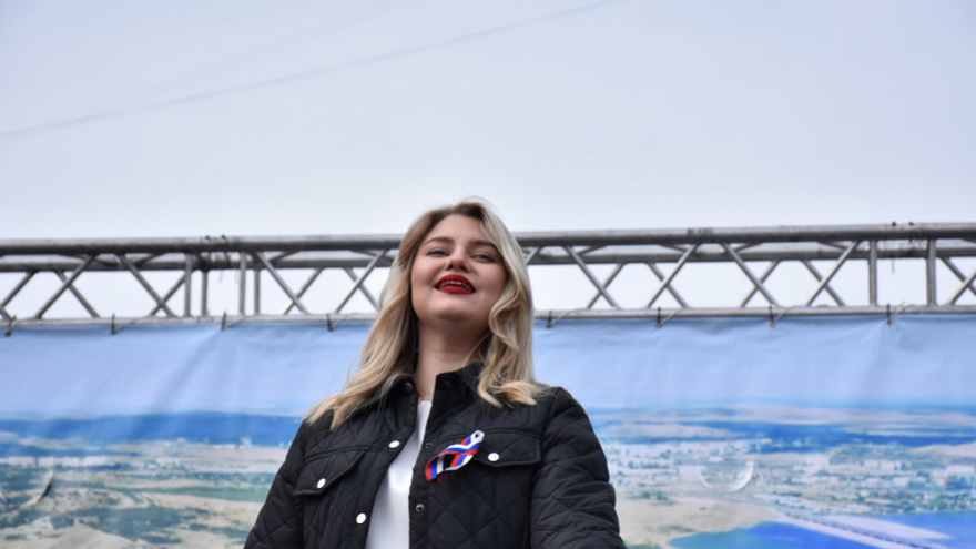 Тысячи людей пришли на крымский митинг в центре Саратова