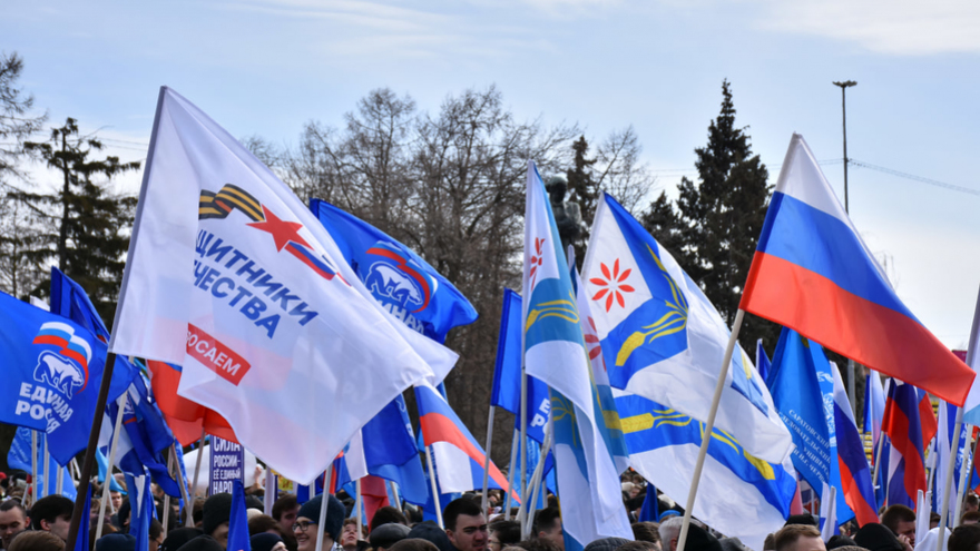 Тысячи людей пришли на крымский митинг в центре Саратова