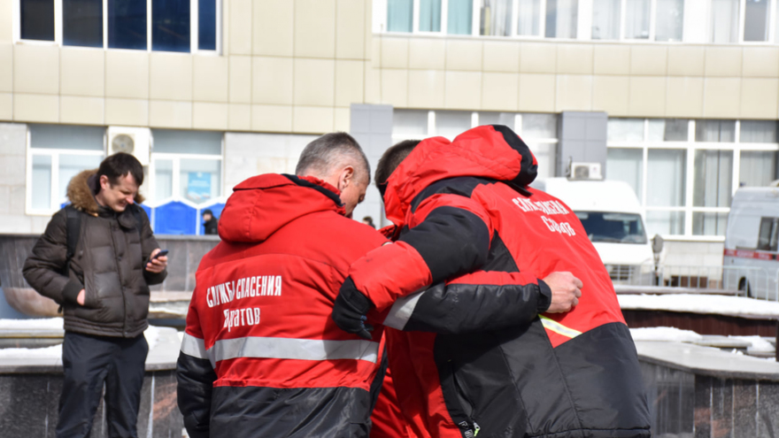 Тысячи людей пришли на крымский митинг в центре Саратова