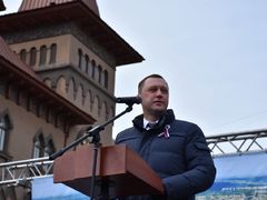 Тысячи людей пришли на крымский митинг в центре Саратова