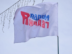 Тысячи людей пришли на крымский митинг в центре Саратова
