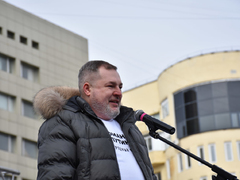 Тысячи людей пришли на крымский митинг в центре Саратова