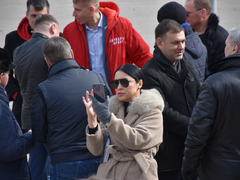 Тысячи людей пришли на крымский митинг в центре Саратова