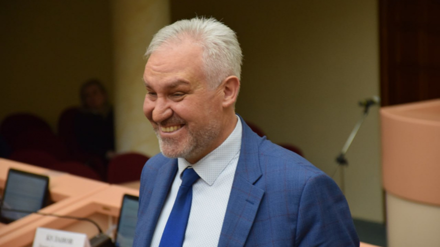Саратовские депутаты обяжут себя чаще встречаться с населением, но ответственности за прогулы не будет