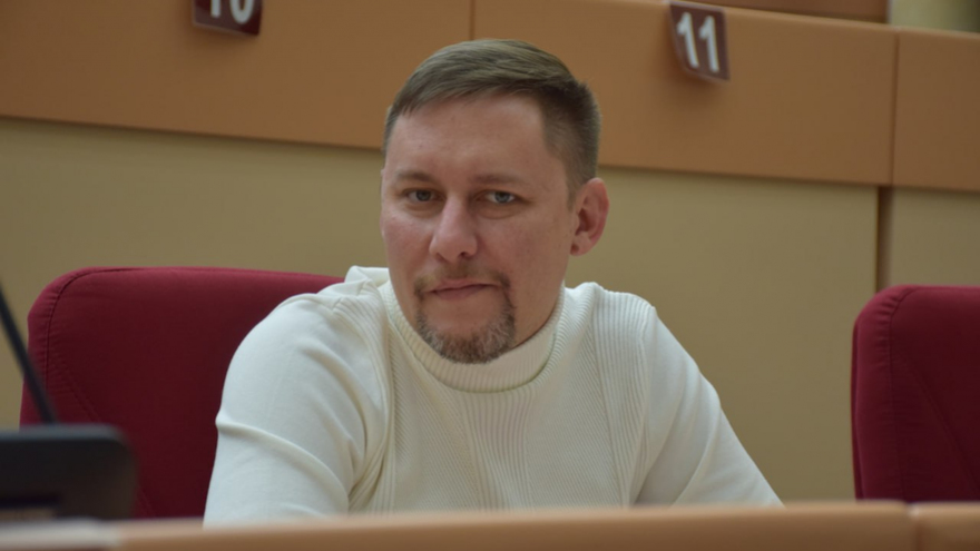 Саратовские депутаты обяжут себя чаще встречаться с населением, но ответственности за прогулы не будет