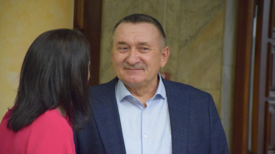 Саратовские депутаты обяжут себя чаще встречаться с населением, но ответственности за прогулы не будет