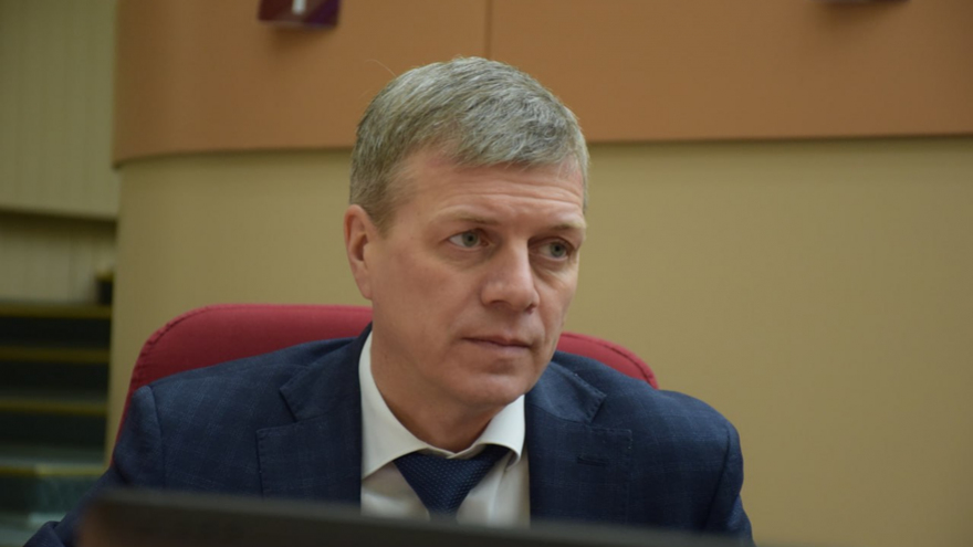 Саратовские депутаты обяжут себя чаще встречаться с населением, но ответственности за прогулы не будет
