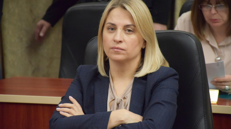 В Саратовской области переехавшим в села учителям заплатят по миллиону
