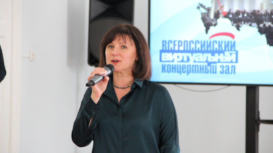В Саратове открыли виртуальный концертный зал за 700 тысяч рублей: там показывают концерты по телевизору