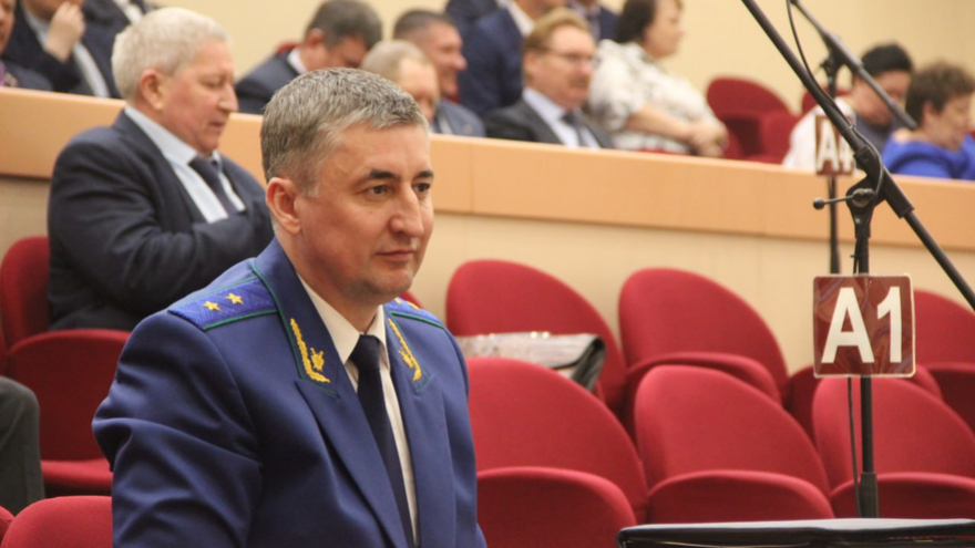 Минимальный уровень безработицы, хороший рост зарплат, крупные инвестпроекты: губернатор отчитывается перед облдумой