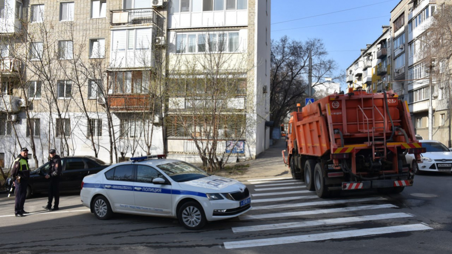 На День космонавтики в Саратов приехали летчик-герой Юрий Шаргин и председатель Госдумы Вячеслав Володин