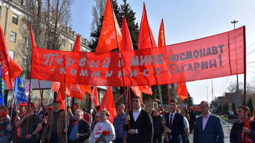 На День космонавтики в Саратов приехали летчик-герой Юрий Шаргин и председатель Госдумы Вячеслав Володин