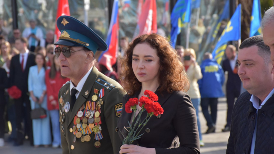 На День космонавтики в Саратов приехали летчик-герой Юрий Шаргин и председатель Госдумы Вячеслав Володин