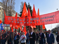На День космонавтики в Саратов приехали летчик-герой Юрий Шаргин и председатель Госдумы Вячеслав Володин