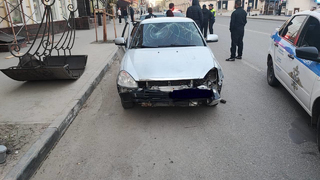 В Саратове водитель Приоры пытался давить участников массовой драки
