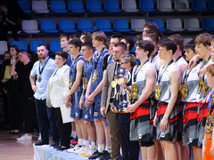 В Саратове наградили победителей чемпионата КЭС-Баскет