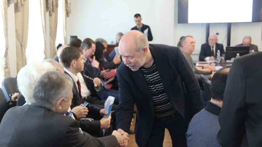 Власти надеются до лета получить проект ремонта убитой дороги на Братьев Никитиных (его должны были сделать еще к весне)