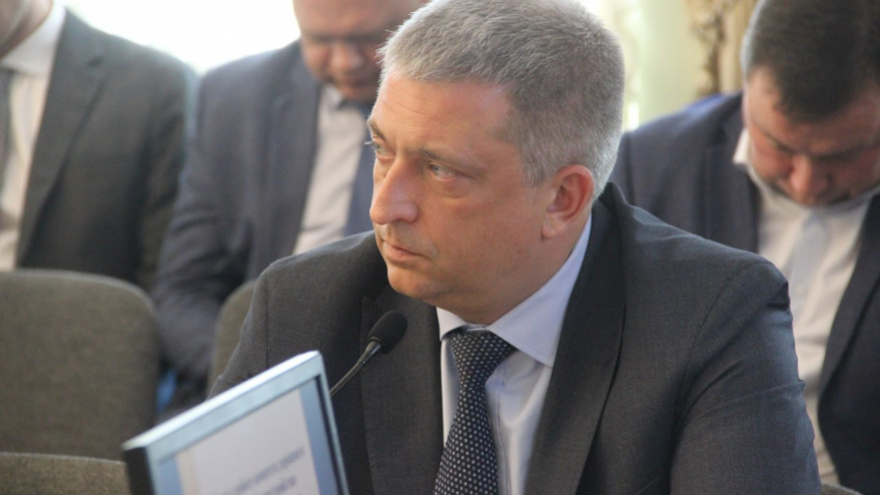 Власти надеются до лета получить проект ремонта убитой дороги на Братьев Никитиных (его должны были сделать еще к весне)