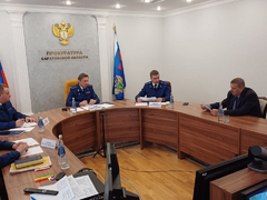 Саратовцы пожаловались заместителю генпрокурора Шишкину на чиновников, управляющие компании и приставов