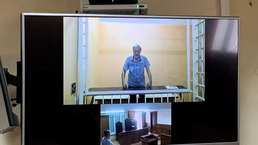 Избил и задушил жену: дело чиновника Моисеенко передали в суд