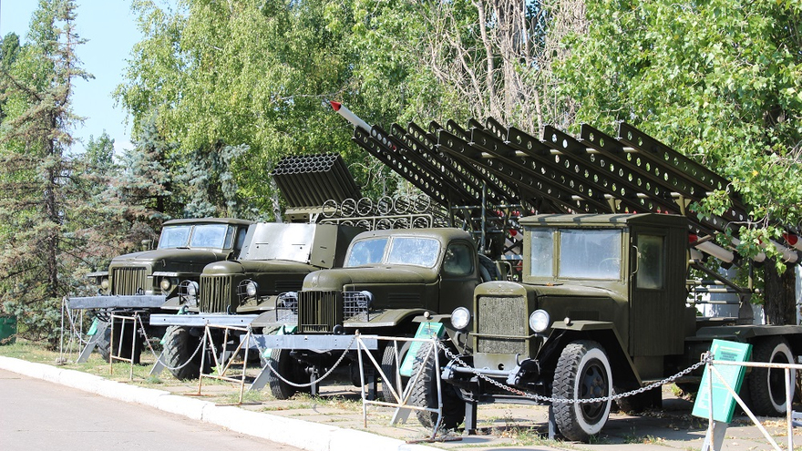 Саратовский министр получила выговор от губернатора за кортеж в парке Победы