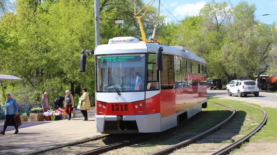 В бюджет Саратова завели миллиарды на электротранспорт и дворы