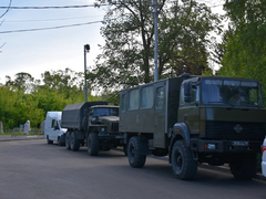 В Саратове почтили память погибших в ВОВ у монумента Воину-освободителю