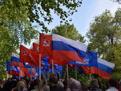 В Саратове почтили память погибших в ВОВ у монумента Воину-освободителю