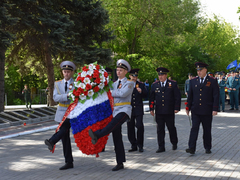В Саратове почтили память погибших в ВОВ у монумента Воину-освободителю