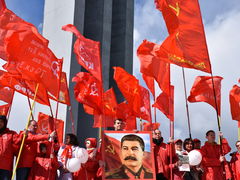 День Победы 2024. В Саратове почтили память защитников