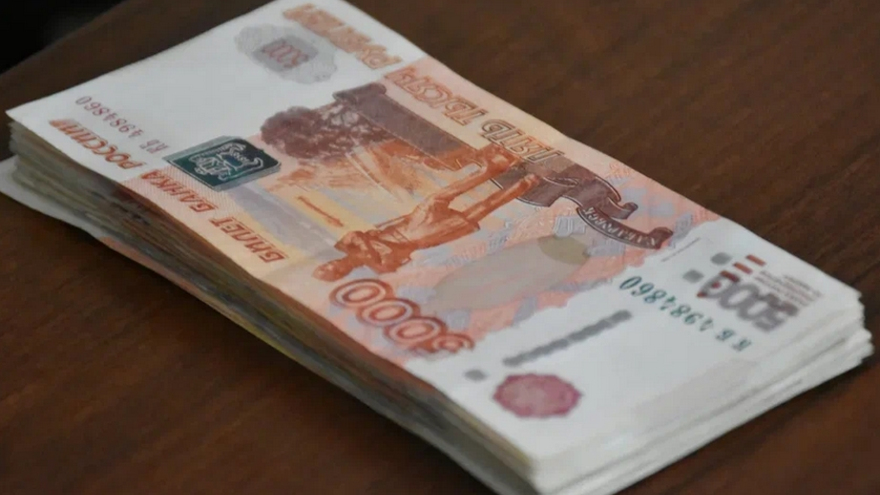 Экс-чиновника из Балакова заподозрили в получении взятки