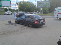 Очевидец: водитель Приоры едва не сбил пешеходов на тротуаре
