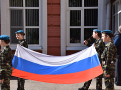 Саратовские выпускники расплакались на Последнем звонке