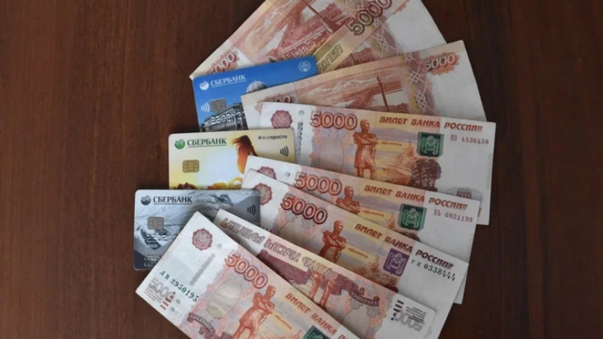 В Саратове врач поговорила с сотрудником ФСБ и лишилась 800 тысяч