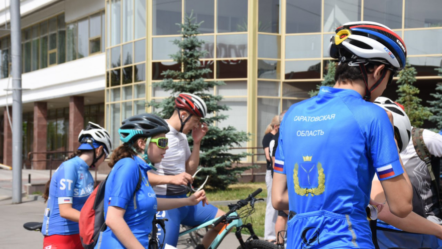 В Саратове 500 велосипедистов устроили гонку