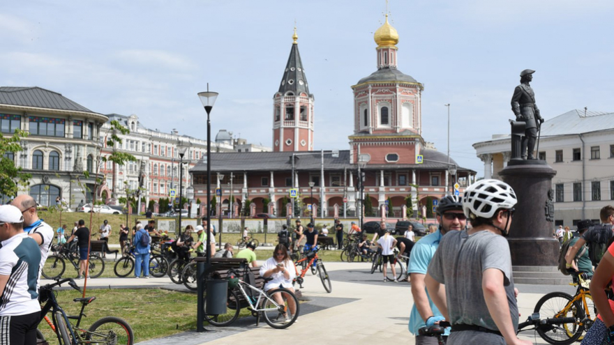 В Саратове 500 велосипедистов устроили гонку