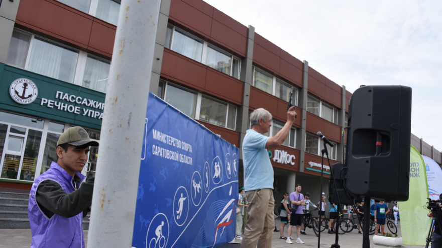 В Саратове 500 велосипедистов устроили гонку