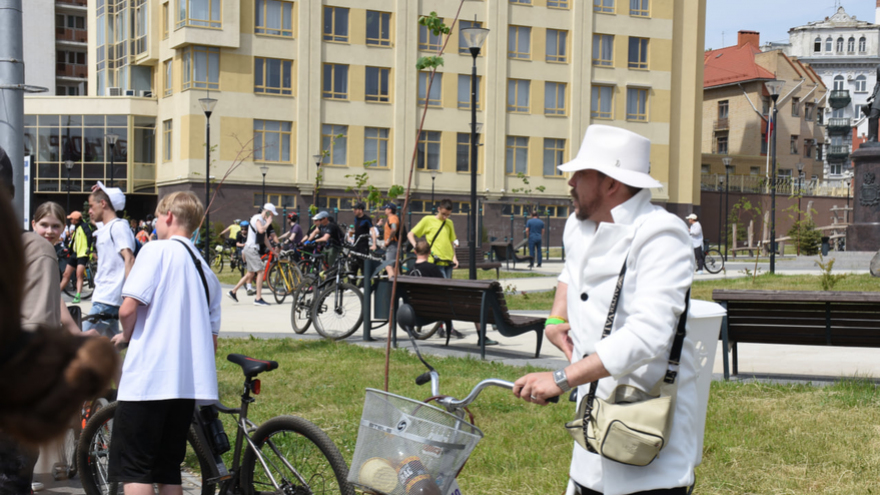В Саратове 500 велосипедистов устроили гонку