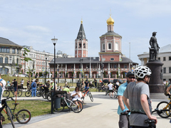 В Саратове 500 велосипедистов устроили гонку
