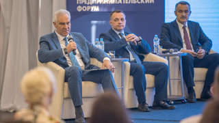 Алексей Антонов: форум Бизнес нашего времени стал площадкой для взаимодействия предпринимателей из разных регионов ПФО