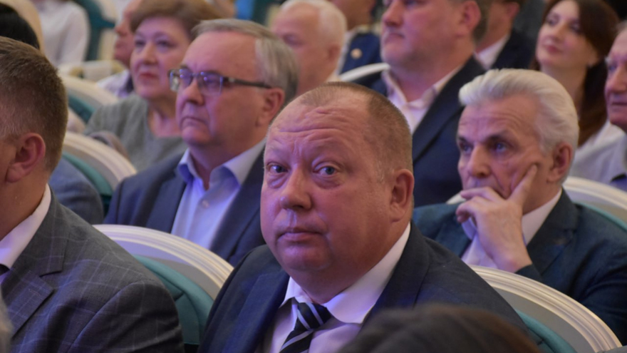 Саратовской семье с 9 детьми вручили орден Родительская слава