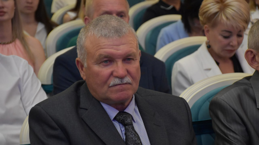Саратовской семье с 9 детьми вручили орден Родительская слава