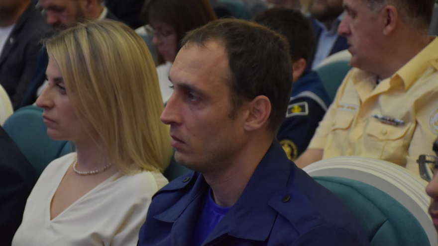 Саратовской семье с 9 детьми вручили орден Родительская слава