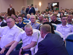 Саратовской семье с 9 детьми вручили орден Родительская слава